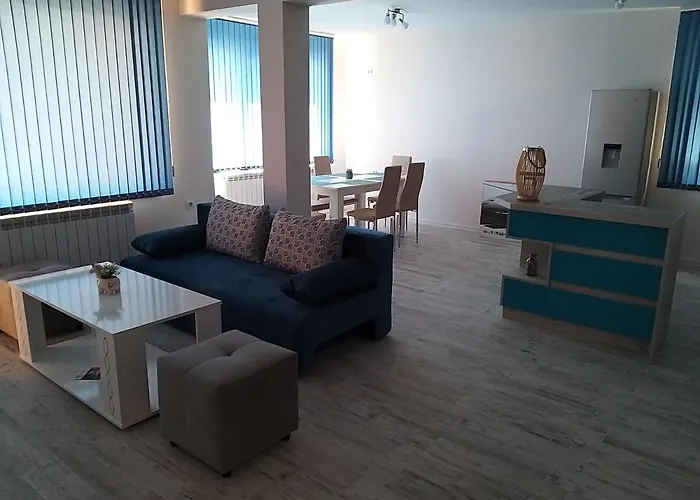 Daire трапезица скай *