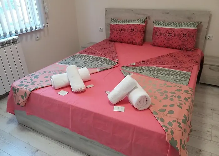 Apartment трапезица скай *