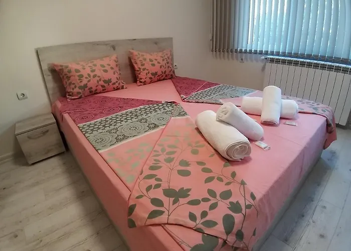 Apartment трапезица скай *