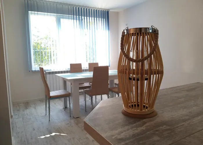 трапезица скай *