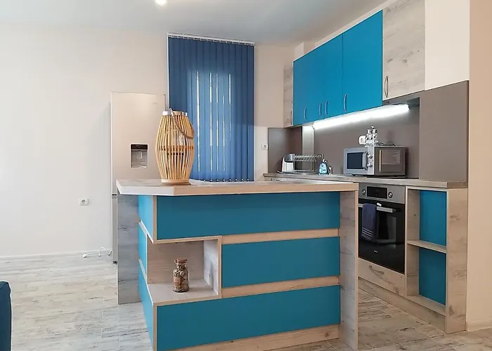 Apartment трапезица скай *