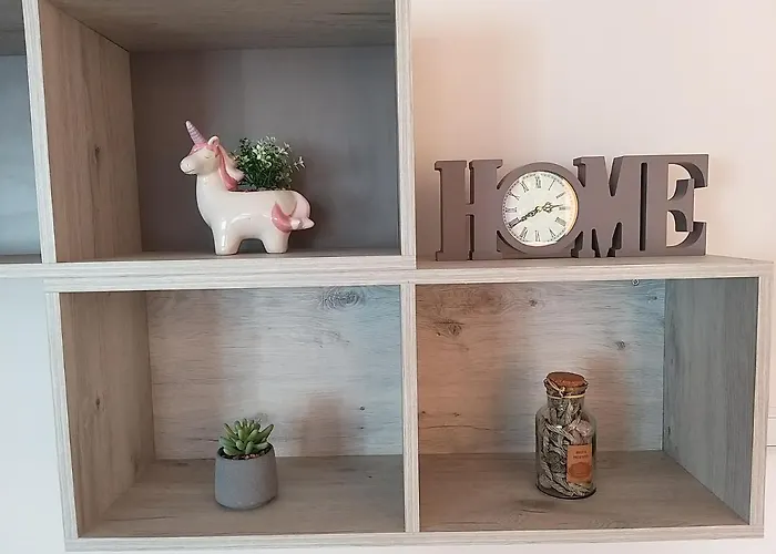 Apartment трапезица скай