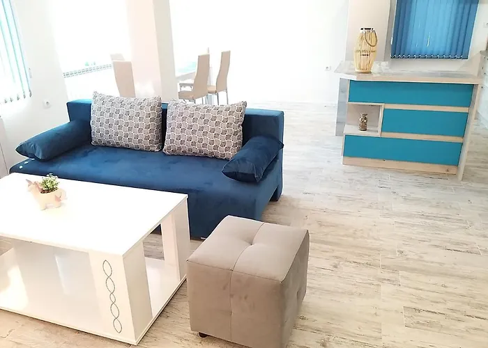 трапезица скай *